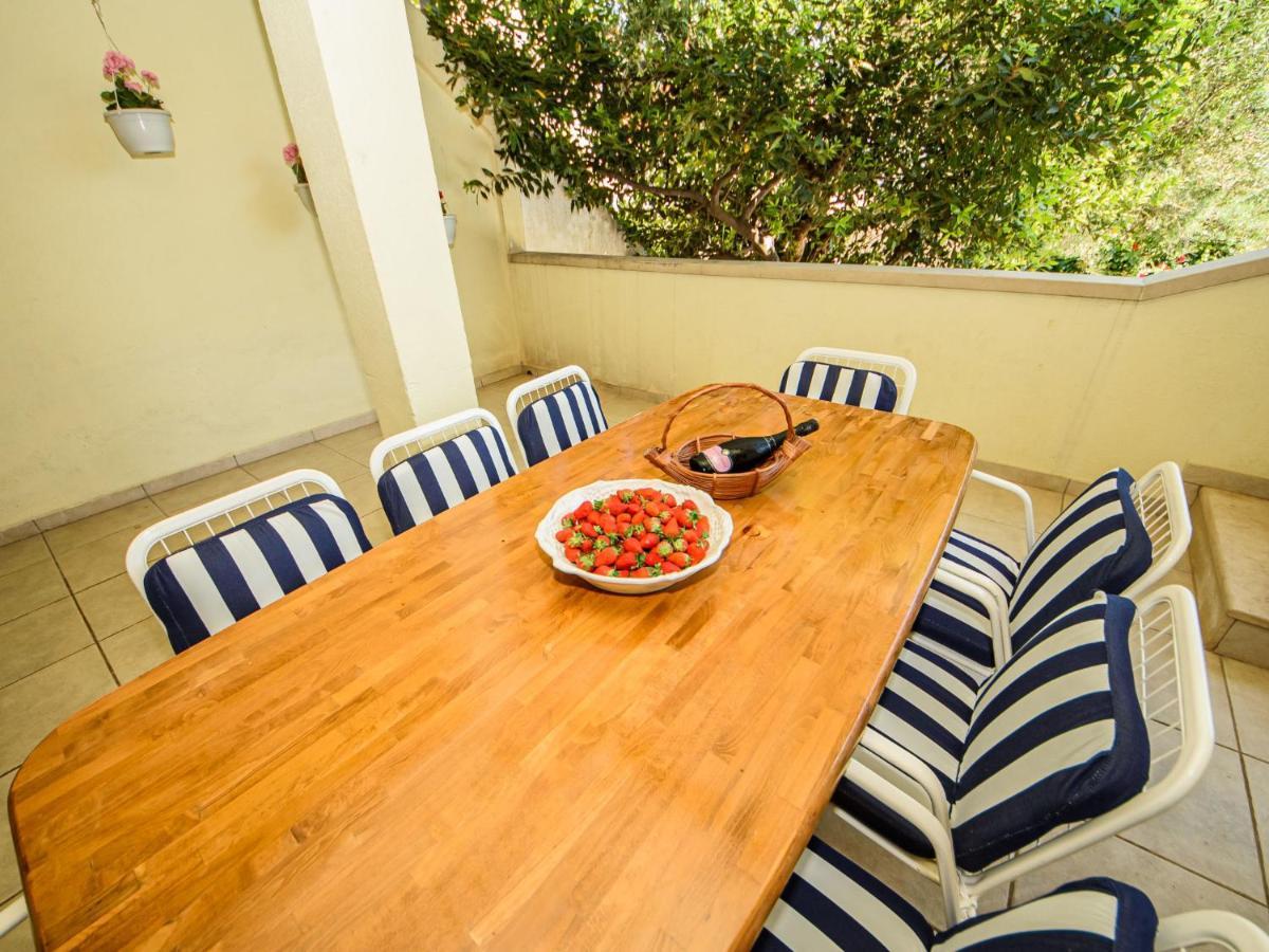Holiday Home Silvija Supetar Buitenkant foto